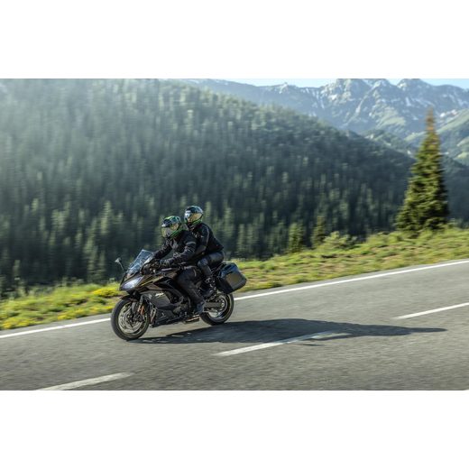 KAWASAKI NINJA 1100SX METALLIC BRILLIANT GOLDEN BLACK 2026