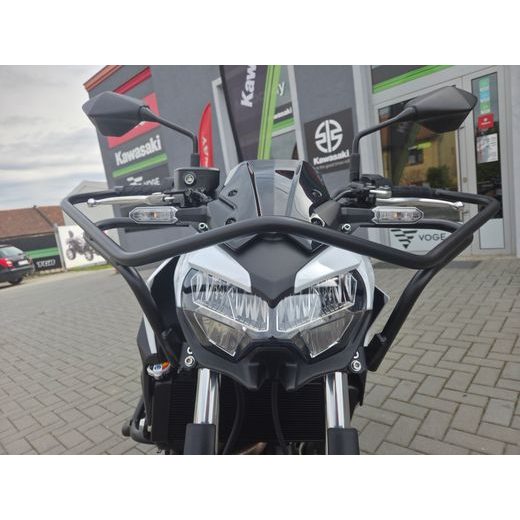 KAWASAKI Z650 WHITE 2026 AUTOŠKOLA S OCHRANNÝMI RÁMY