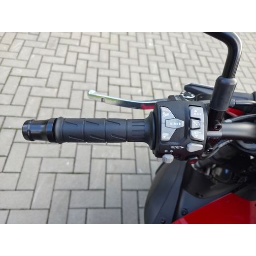 KAWASAKI Z900 CANDY PERSIMMON RED 2027