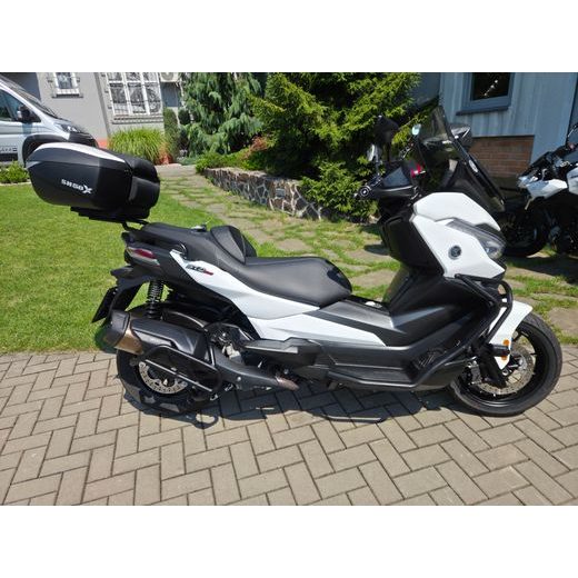 VOGE SR4 MAX 350I LUX WHITE 2025 POUZE 5 TIS. NAJETO