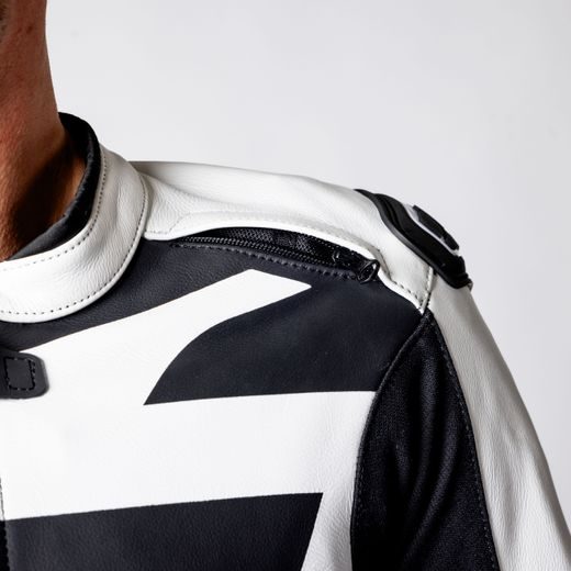 DVOUDÍLNÁ KOŽENÁ KOMBINÉZA IXS ACE 1.0 X2-229406 ČERNO-BÍLO-ČERVENÁ 106