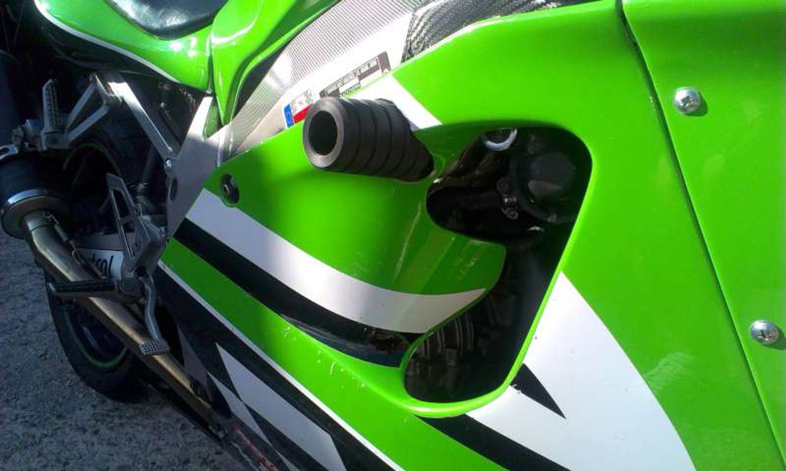 Protektory na rám SLIDER - KAWASAKI ZX-7R - RUTAN - Ninja ZX