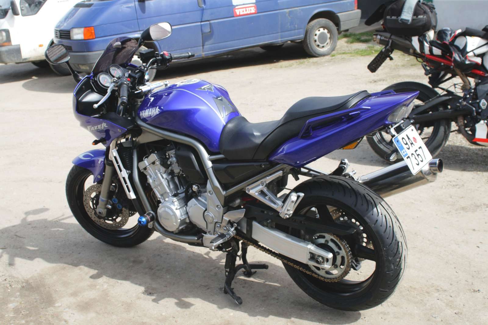 Protektory na rám SLIDER - Yamaha FZS 1000 „Fazer“ ´01-05