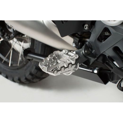 SW MOTECH STUPAČKY EVO BEZ REDUKCÍ NA MOTO (PÁR)