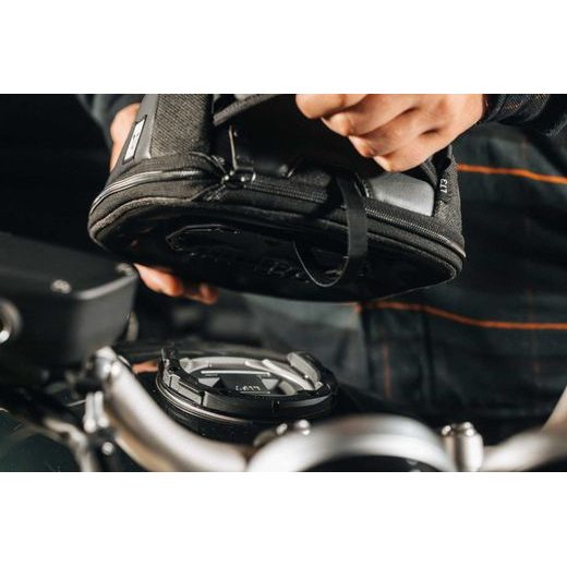 SW MOTECH LEGEND GEAR TANK BAG LT3 UCHYCENÍ NA PODKOVU ŘADY PRO ČERNÝ 3-5L