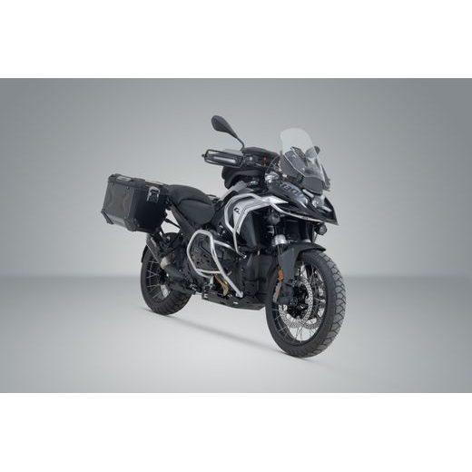 SW MOTECH TRAX ADV ALUMINIUM CASE SYSTEM AKRAPOVIC BLACK. 45/45 L. BMW R 1300 GS (23-).