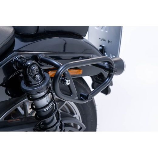 SW MOTECH SLC NOSIČ PRAVÝ HARLEY-DAVIDSON NIGHTSTER (22-) / SPECIAL (23-).