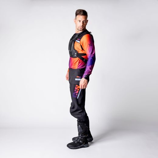 CHRÁNIČ HORNÍ ČÁSTI TĚLA IXS HEX 482-510-3701 ČERNÝ L/XL