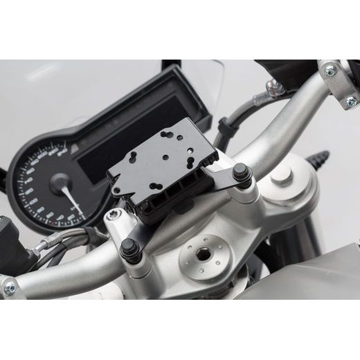 SW MOTECH GPS DRŽÁK NA ŘÍDÍTKA ČERNÝ. BMW / TRIUMPH MODELS, HIMALAYAN.