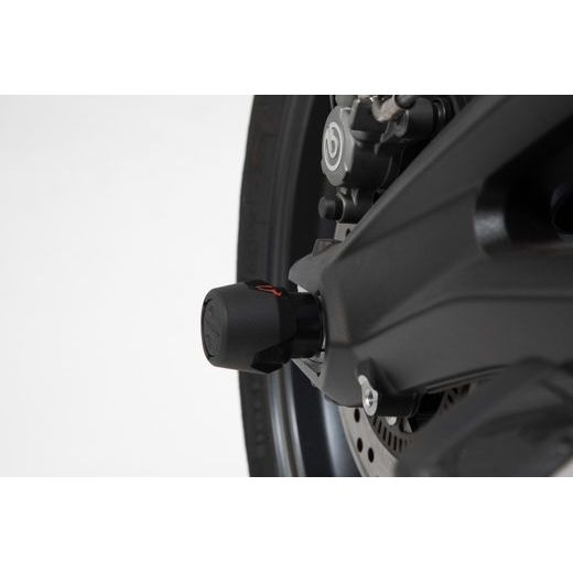 SW MOTECH PADACÍ PROTEKTORY NA ZADNÍ OSU YAMAHA YZF-R1 (15-) / MT-10 (16-).