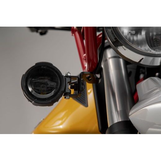 SW MOTECH DRŽÁKY SVĚTEL PRO MOTO GUZZI V85 TT (19-).