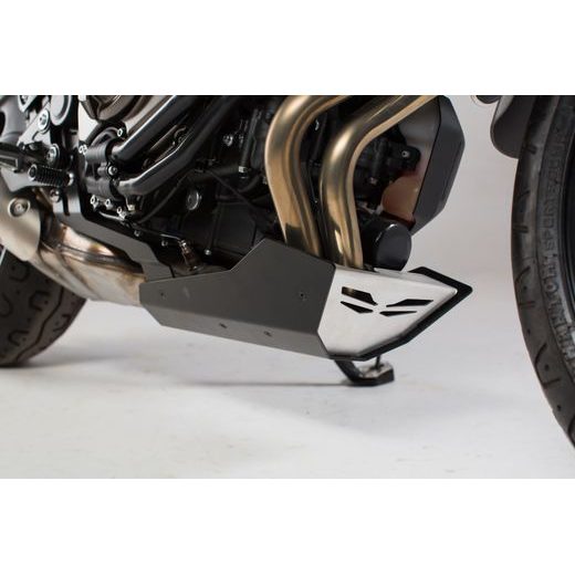SW MOTECH PŘEDNÍ SPOILER ČERNÁ/STŘÍBRNÁ. MT07/ MT07 TRACER, XSR700 (15-).