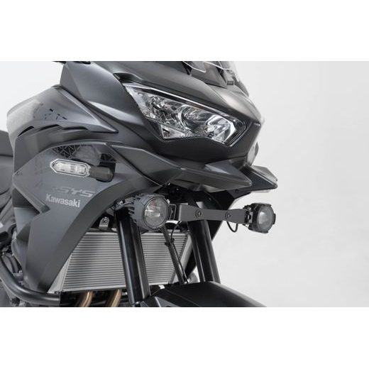 SW MOTECH SADA: MLHOVÁ SVĚTLA KIT DRŽÁKY PRO KAWASAKI VERSYS 650 (21-).
