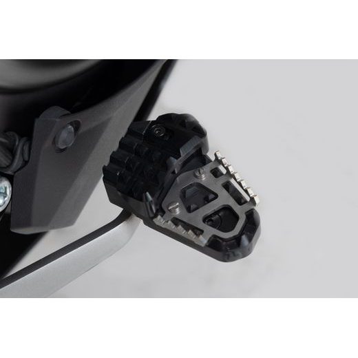 SW MOTECH ROZŠÍŘENÍ BRZDOVÉHO PEDÁLU KAWASAKI VERSYS 1000.