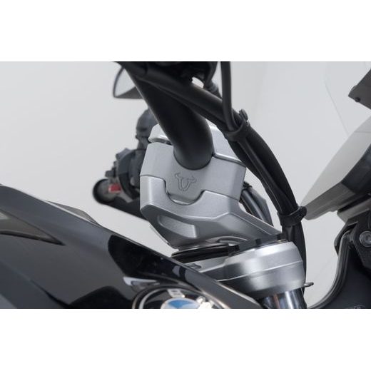 SW MOTECH ZVÝŠENÍ ŘÍDÍTEK H=30MM. STŘÍBRNÉ BMW R 1300 GS (23-).