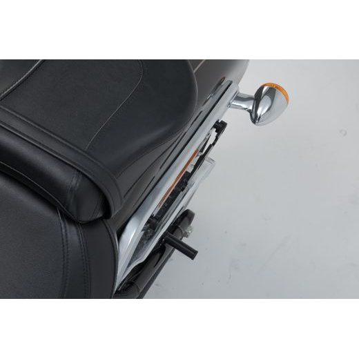 SW MOTECH SLH NOSIČ LEVÝ HARLEY-DAVIDSON SOFTAIL FAT BOY / S (17-).