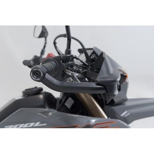 SW MOTECH ADVENTURE HANDGUARD SADA PRO HONDA CRF300L, TRIUMPH SCRAMBLER 400X.