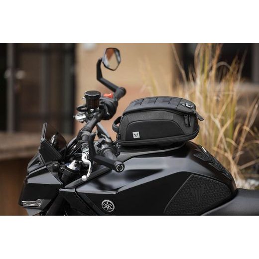 SW MOTECH TANK BAG LT 4 NA PODKOVU, 4-6 L.