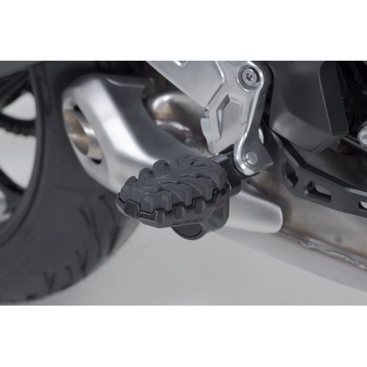 SW MOTECH EVO STUPAČKY ČERNÉ TRIUMPH TIGER 660 SPORT / 800 SPORT (24-).