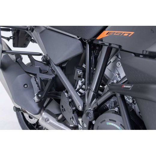 SW MOTECH BRAKE FLUID RESERVOIR GUARD BLACK. BMW / DUCATI / KTM / HUSQVARNA MODELS.