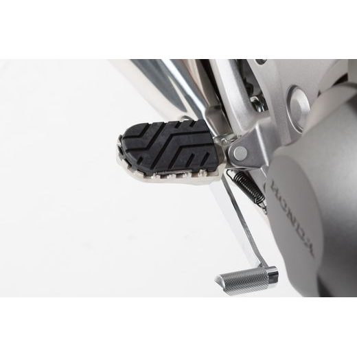 SW MOTECH STUPAČKY HONDA NC 700/750,CROSSRUNNER, CROSSTOURER, SUZUKI V-STROM 650/XT (17-), KTM 390 A