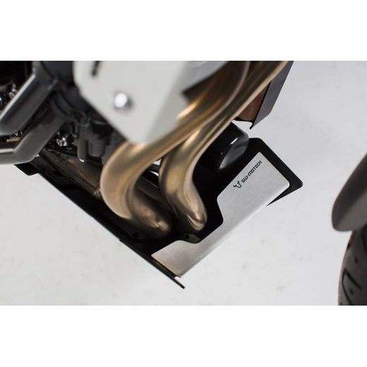 SW MOTECH PŘEDNÍ SPOILER ČERNÁ/STŘÍBRNÁ. MT07/ MT07 TRACER, XSR700 (15-).