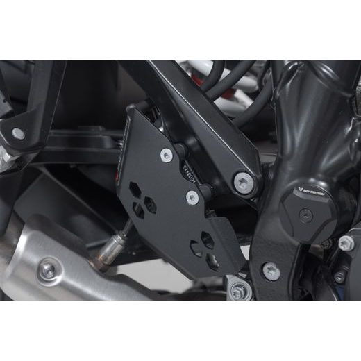 SW MOTECH KRYT ZADNÍ BRZDOVÉ PUMPY KTM 1290 SUPER ADVENTURE (21-)