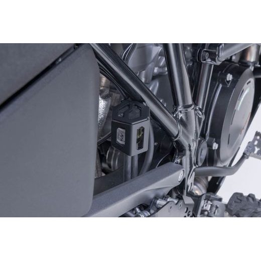 SW MOTECH BRAKE FLUID RESERVOIR GUARD BLACK. BMW / DUCATI / KTM / HUSQVARNA MODELS.