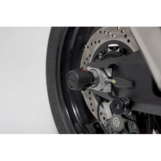SW MOTECH PADACÍ PROTEKTORY NA ZADNÍ OSU KTM /DUCATI/HUSQ./CFMOTO 800 MT
