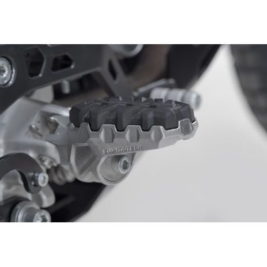 SW MOTECH EVO STUPAČKY PRO DUCATI MULTISTRADA V4 (20-).