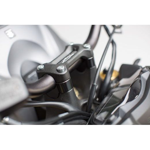 SW MOTECH ZVÝŠENÍ ŘÍDÍTEK 20MM ČERNÉ, SUZUKI GSX-S 1000/F (15-)