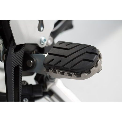 SW MOTECH ION STUPAČKY ČERNÉ, TRIUMPH TIGER 800/ 900/ 1200, SCRAM 1200.