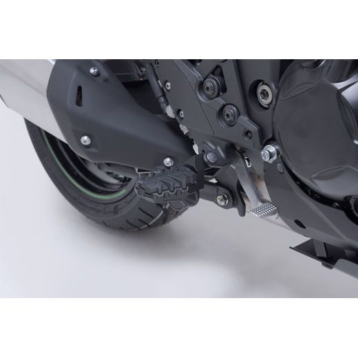 SW MOTECH EVO STUPAČKY ČERNÉ,KAWASAKI VERSYS 1100 / SE (24-).