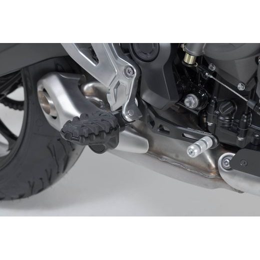 SW MOTECH EVO STUPAČKY ČERNÉ TRIUMPH TIGER 660 SPORT / 800 SPORT (24-).