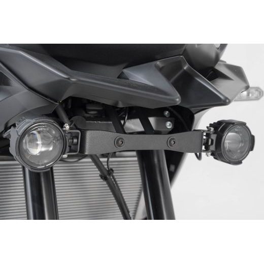 SW MOTECH SADA: MLHOVÁ SVĚTLA KIT DRŽÁKY PRO KAWASAKI VERSYS 650 (21-).