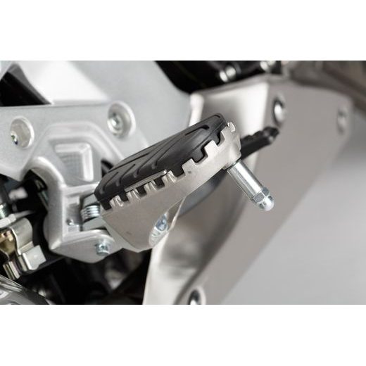 SW MOTECH STUPAČKY HONDA / BMW / TRIUMPH /VOGE - MODELS