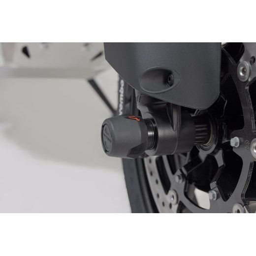 SW MOTECH PADACÍ PROTEKTORY NA PŘEDNÍ OSU KTM 790 ADV / R (19-), 890 ADV / R (20-).