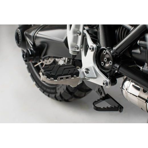 SW MOTECH STUPAČKY BMW R NINE T SCRAMBLER (16-)