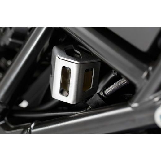 SW MOTECH KRYT NÁDRŽKY ZAD. BRZD PUMPY BMW F700GS (12-) F800GS / ADVENTURE (13-)