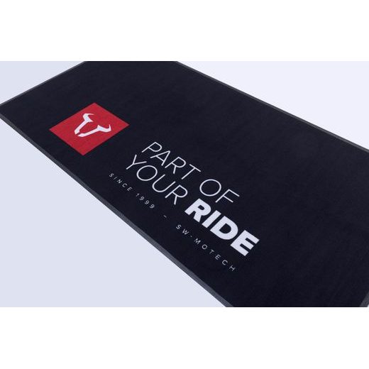 SW MOTECH SW-MOTECH BIKE CARPET 2.0X1.0 M. RECTANGULAR. BLACK. IMPRINT WHITE/RED.
