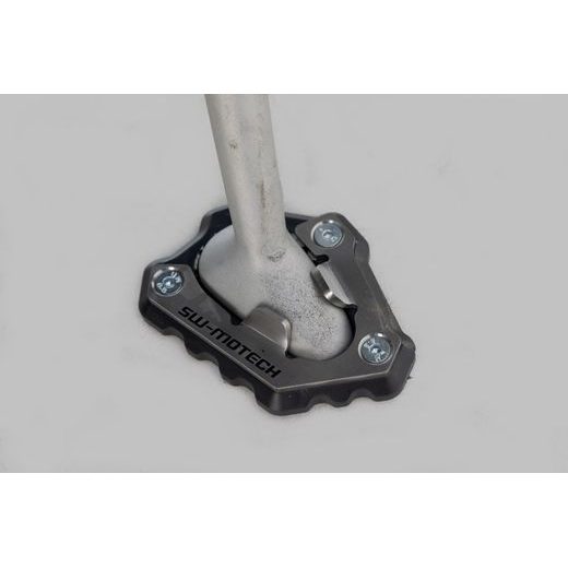 SW MOTECH ROZŠÍŘENÍ STOJÁNKU TRIUMPH SPEED TRIPLE 1200RS (21-)