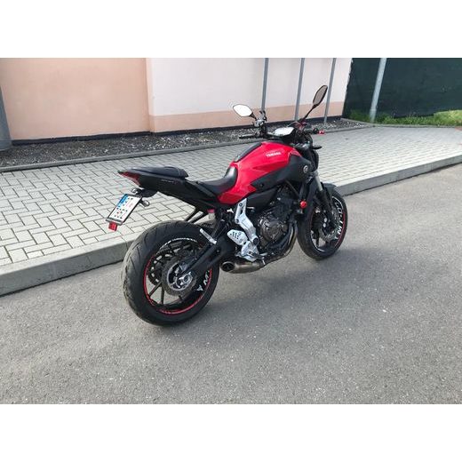 YAMAHA MT-07 R.V. 2015