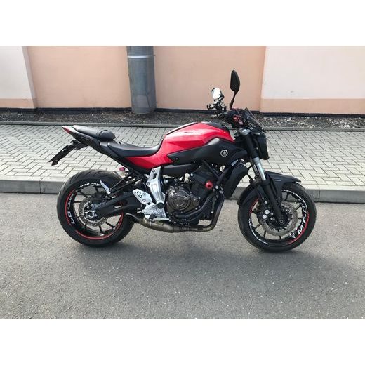 YAMAHA MT-07 R.V. 2015