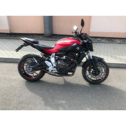 YAMAHA MT-07 R.V. 2015