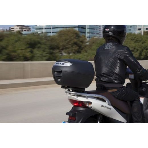 VRCHNÍ KUFR NA MOTORKU SHAD SH26 D0B26100 ČERNÁ