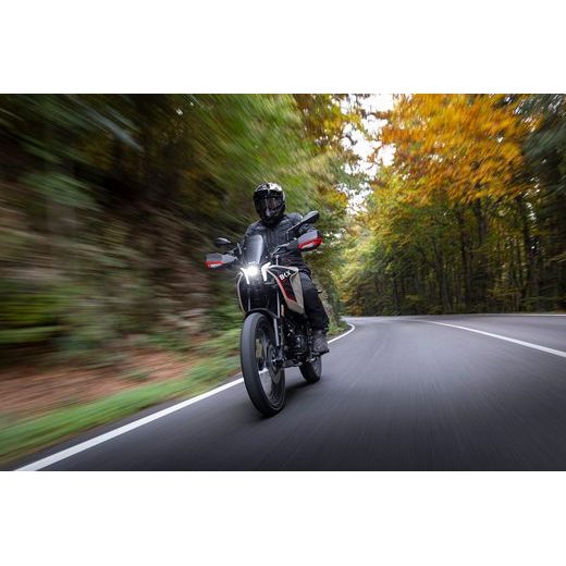 NOVINKA!!! BENELLI BKX 125 ABS EURO5+