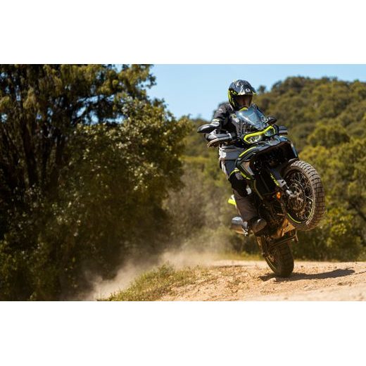 NOVINKA!!! BENELLI TRK 702X ABS EURO5+