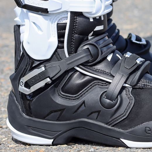 X LEGEND WHITE/BLACK