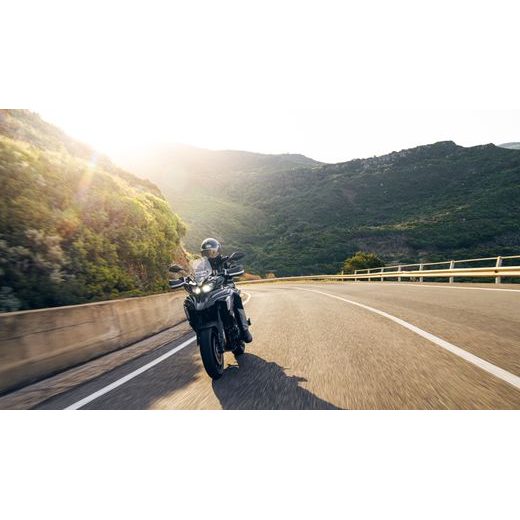 NOVINKA!!! BENELLI TRK 702 ABS EURO5+