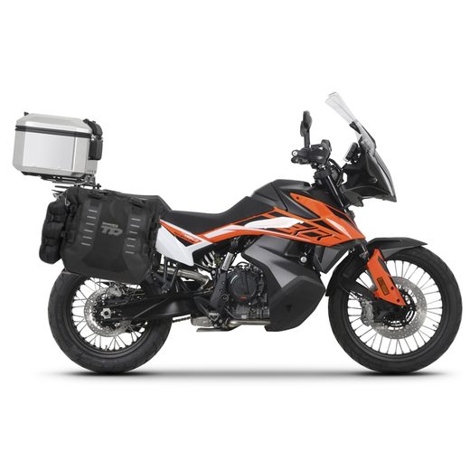 COMPLETE SET OF SHAD TERRA TR40 ADVENTURE SADDLEBAGS AND SHAD TERRA ALUMINIUM 48L TOPCASE, INCLUDING MOUNTING KIT SHAD KTM 790 ADVENTURE (R) / 790 ADVENTURE (L)